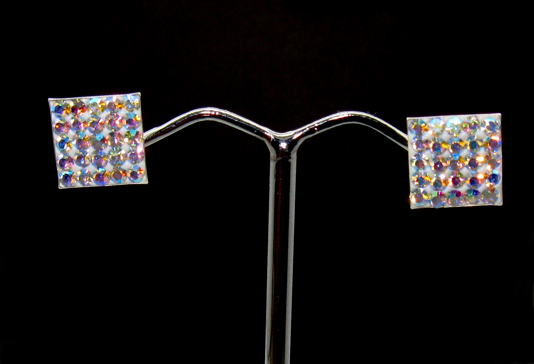 Strieborné náušnice s kamienky komponent Swarovski 925/1000 (čtverec 7658900)
