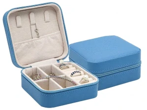 Šperky Nina – Cestovná mini šperkovnica blankytne modrá (10 x 10 x 5 cm) - sperk06