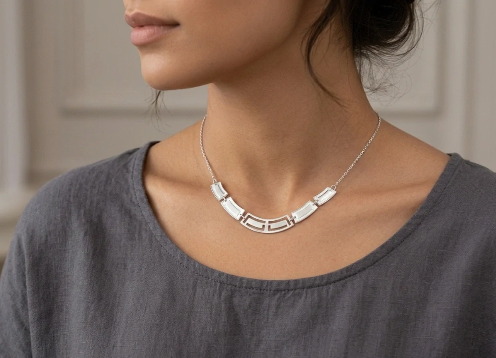 Šperky Nina - Strieborný náhrdelník „Antický vlys“ 925/1000 – geometrický design - nahr ag H 007
