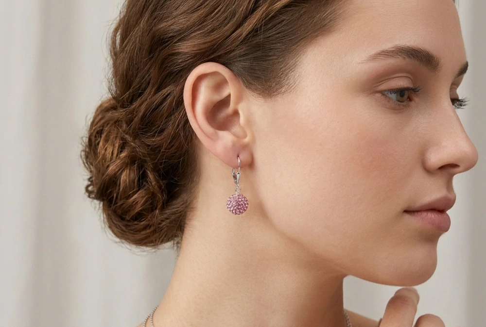 Šperky Nina - Strieborné visiace náušnice so svetloružovými ligotavými guľami 12 mm 925/1000 – ns ag kam H 156