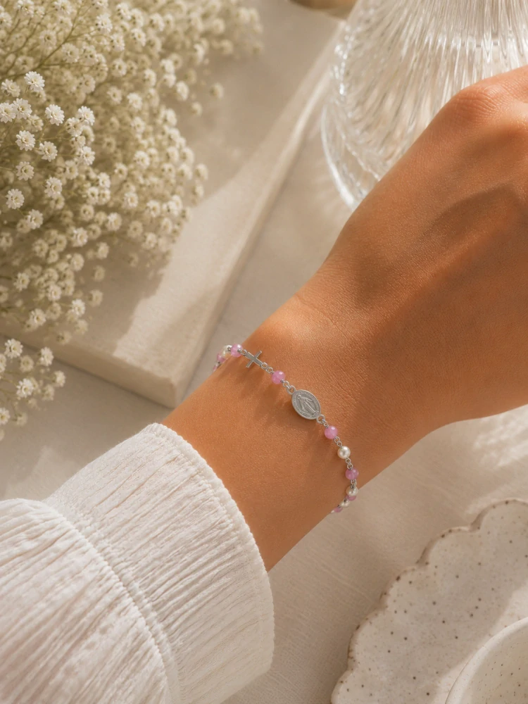 Šperky Nina – Strieborný náramok Růžová ochrana s perličkami, ružovými korálikmi a medailónikom (18,5 – 21,5 cm) 925/1000 - nar 536